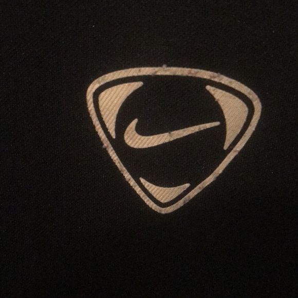 Extremely Rare Ronaldinho Nike Dry Fit Soccer Barcelona FC Black and Gold w/red - Picture 4 of 7